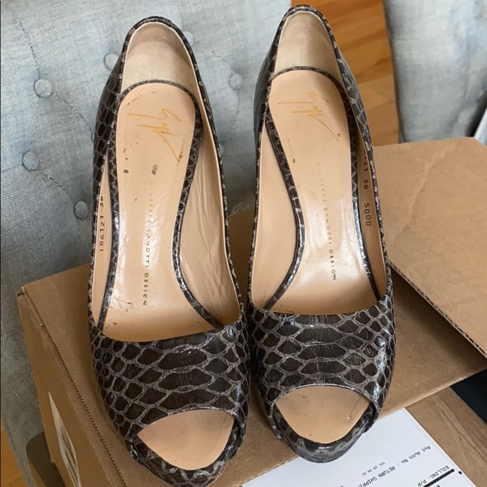 Brown Crocodile Embossed Giuseppe Zanotti Pumps